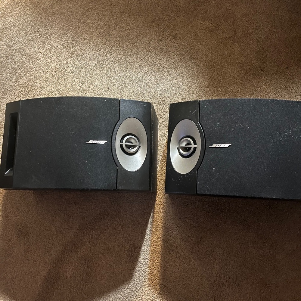 Bose 201 bookshelf speakers